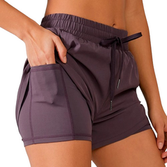 Short com Bolso Lateral